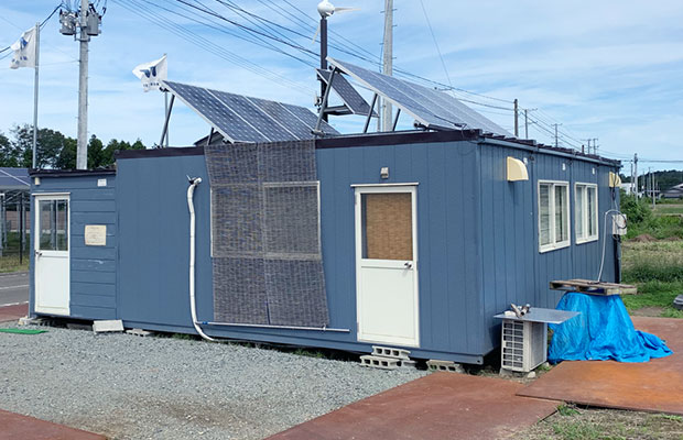 ソーラーパネルとの連携による仮設事務所の節電対策 サムネイル写真1